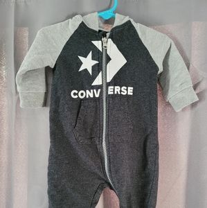 6m Converse romper